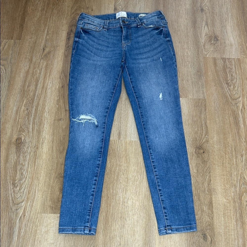 True Craft Mid-Rise Distressed Skinny Jeans in Blue